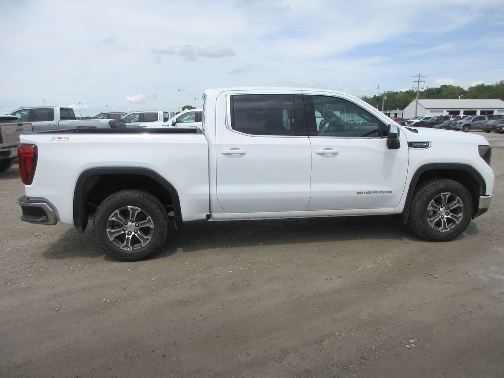 New 2026 GMC Sierra 1500 SLE AWD/4WD image 3