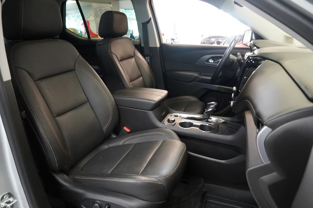 Used 2021 Chevrolet Traverse Premier AWD/4WD image 18