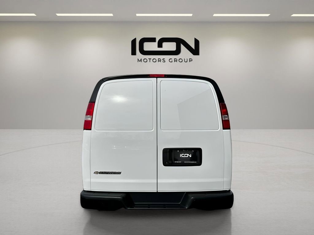 Used 2023 Chevrolet Express 2500 Work Van w/ Driver Convenience Package image 4