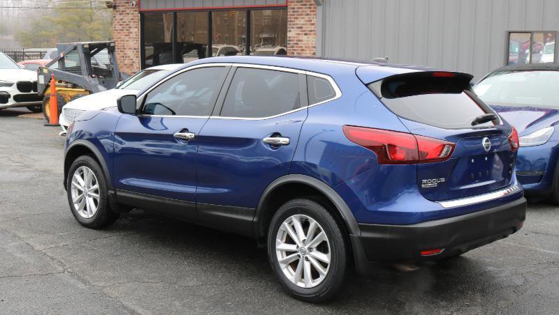 Used 2018 Nissan Rogue Sport S w/ S Appearance Package image 6
