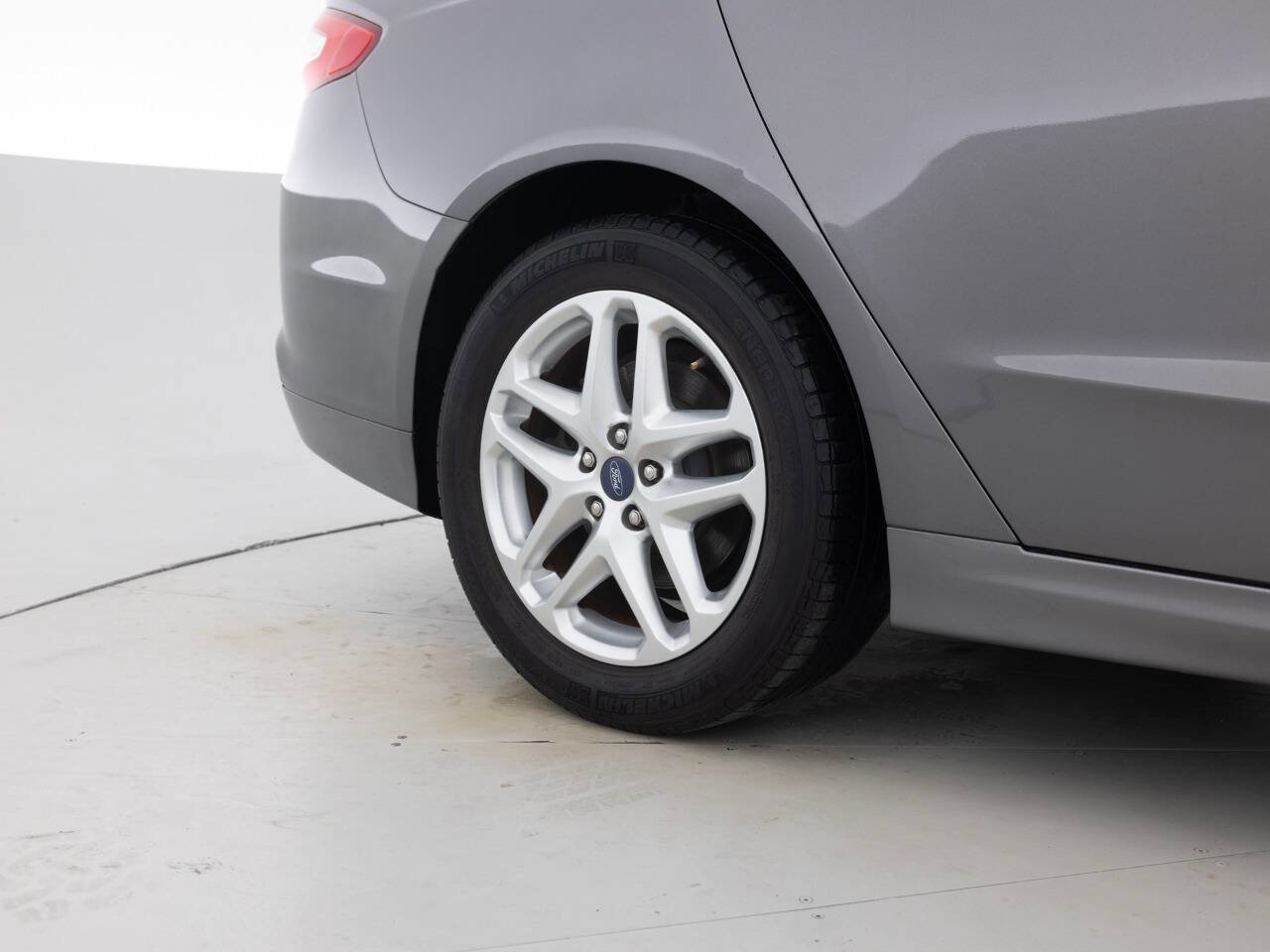 Used 2013 Ford Fusion SE image 19