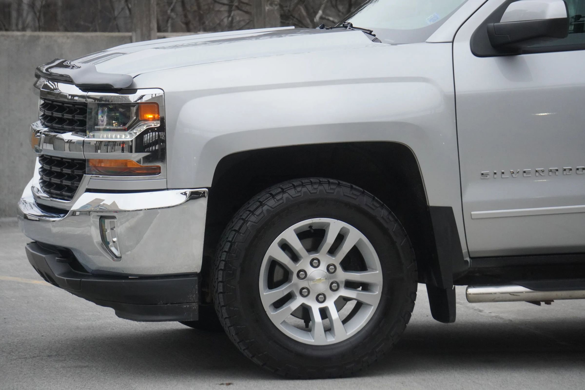 Used 2018 Chevrolet Silverado 1500 LT w/ All Star Edition AWD/4WD image 19