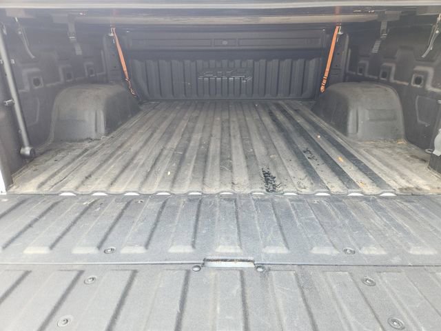 Used 2024 GMC Sierra 1500 AT4 w/ AT4 Preferred Package image 32