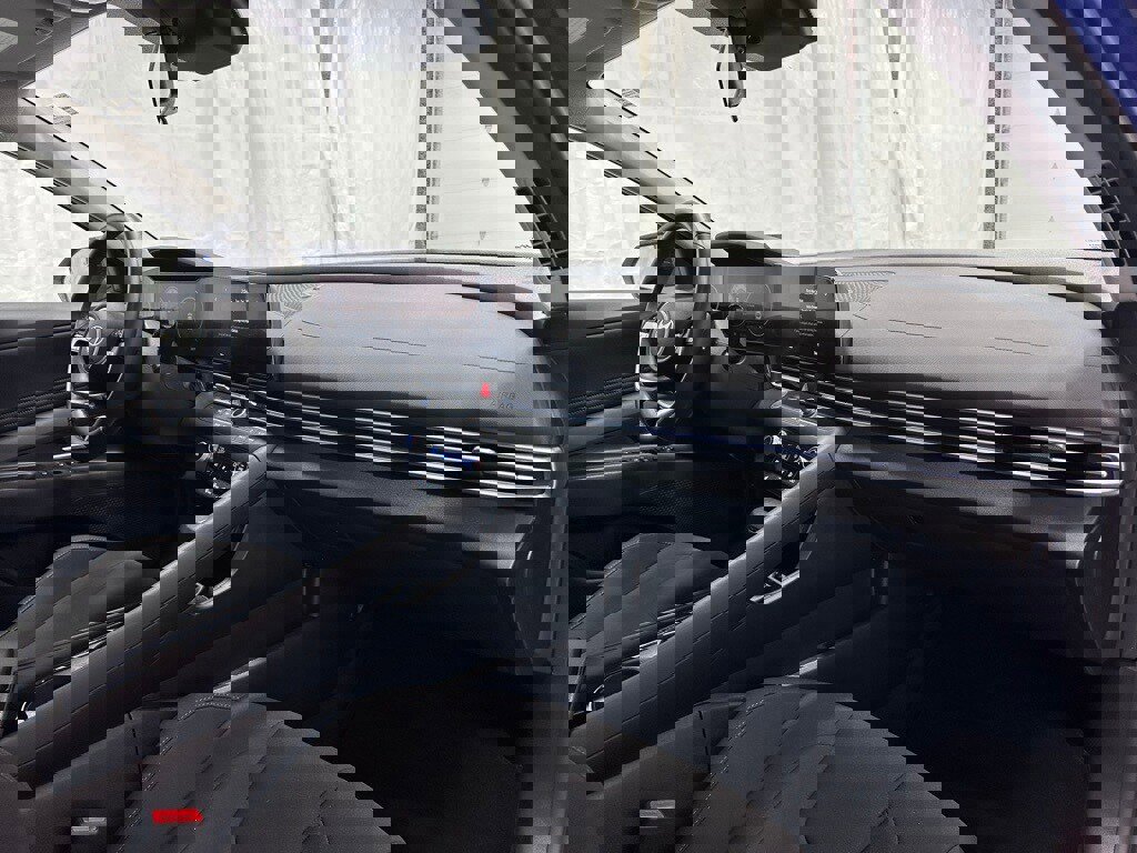 Used 2025 Hyundai Elantra SEL w/ Cargo Package image 59