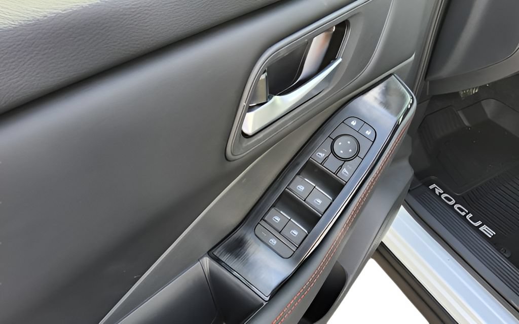 New 2026 Nissan Rogue SV AWD/4WD image 22