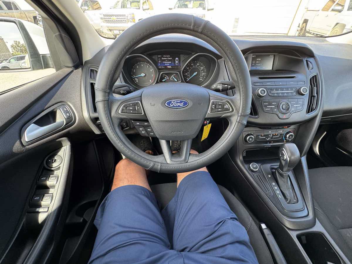 Used 2017 Ford Focus SE FWD image 31