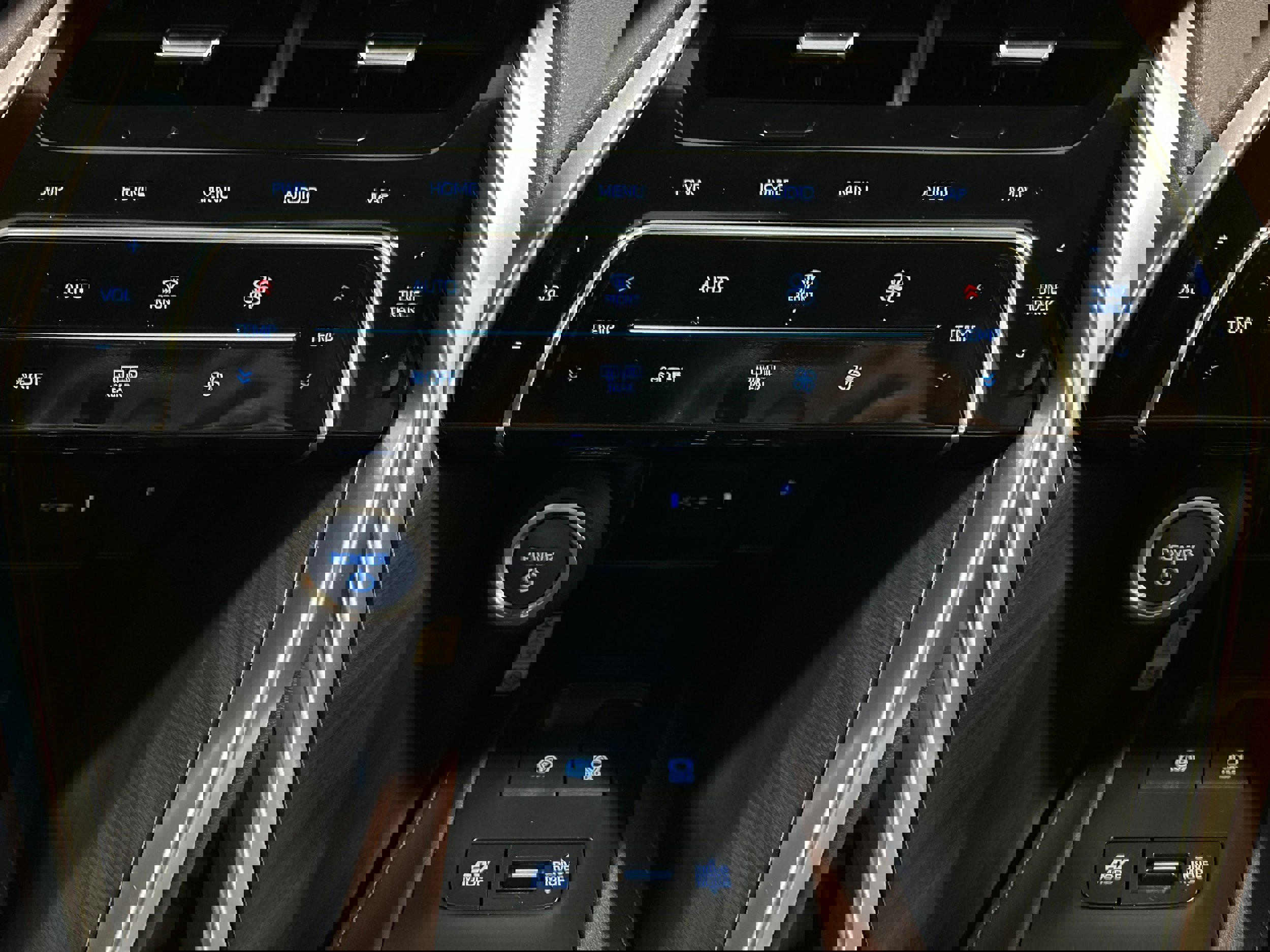 Used 2021 Toyota Venza Limited image 14