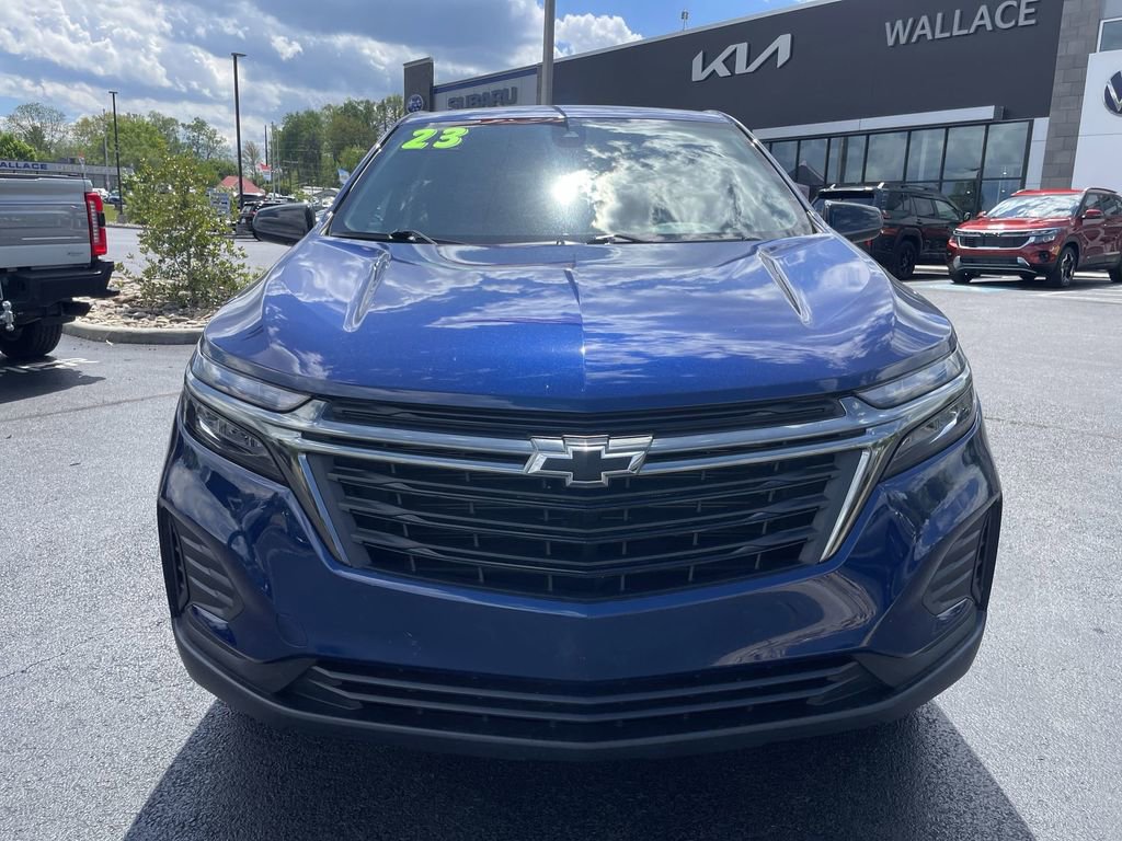 Used 2023 Chevrolet Equinox LS w/ LS Convenience Package AWD/4WD image 2