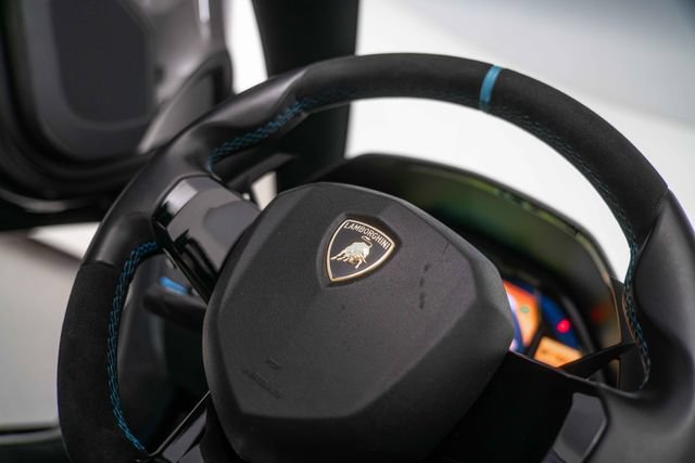 Used 2017 Lamborghini Aventador LP 750-4 Superveloce AWD/4WD image 23