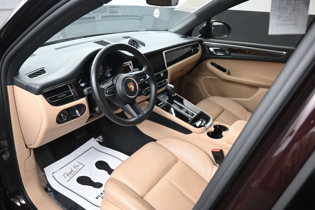 Used 2023 Porsche Macan S AWD/4WD image 33