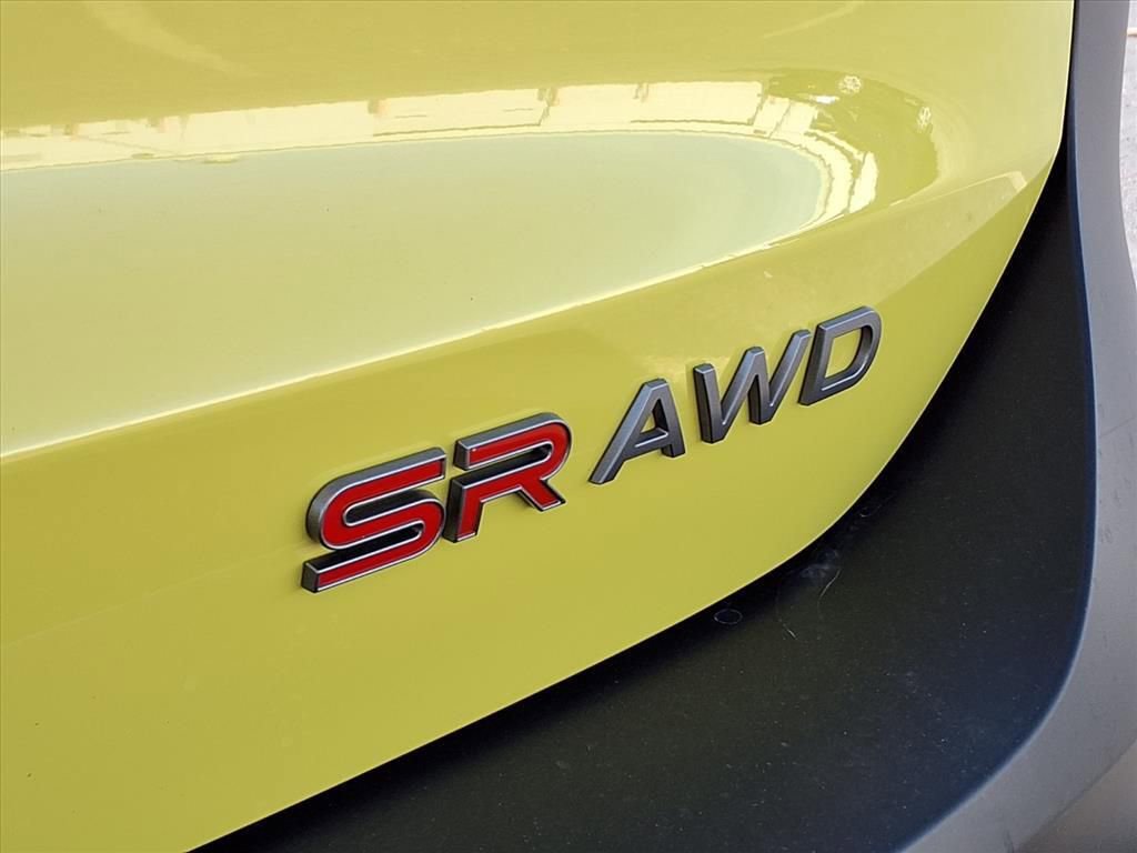 Certified 2025 Nissan Kicks SR image 21