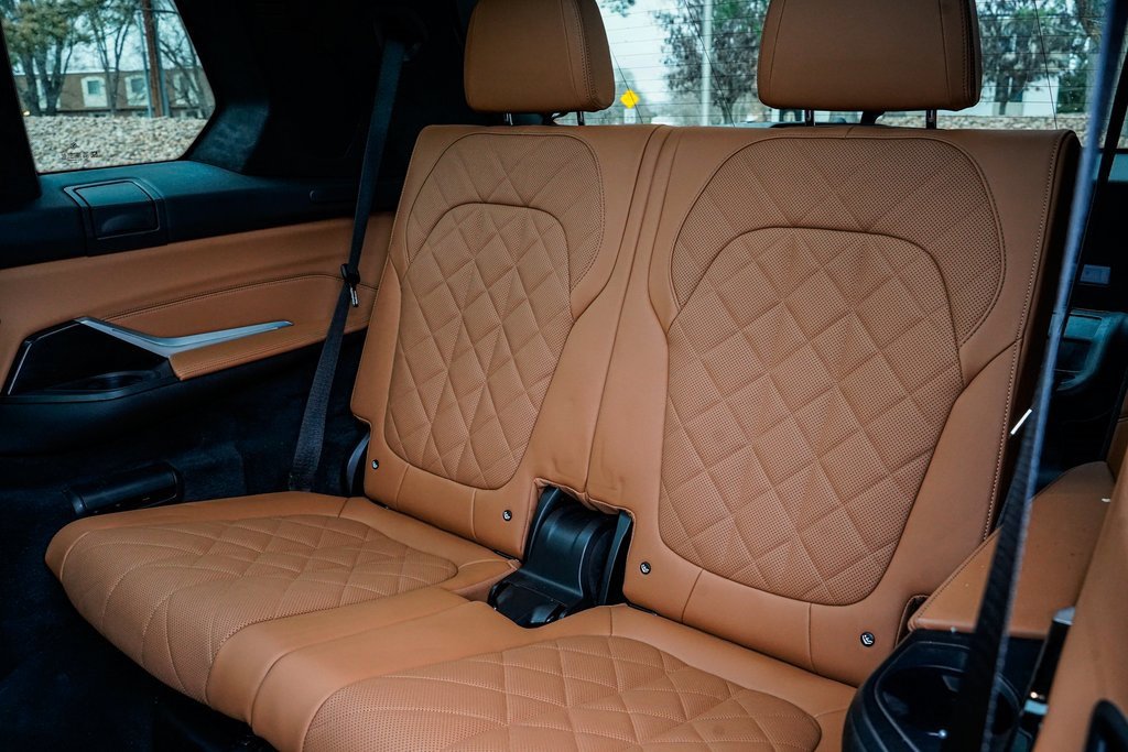 Used 2023 BMW X7 xDrive40i w/ M Sport Package image 20