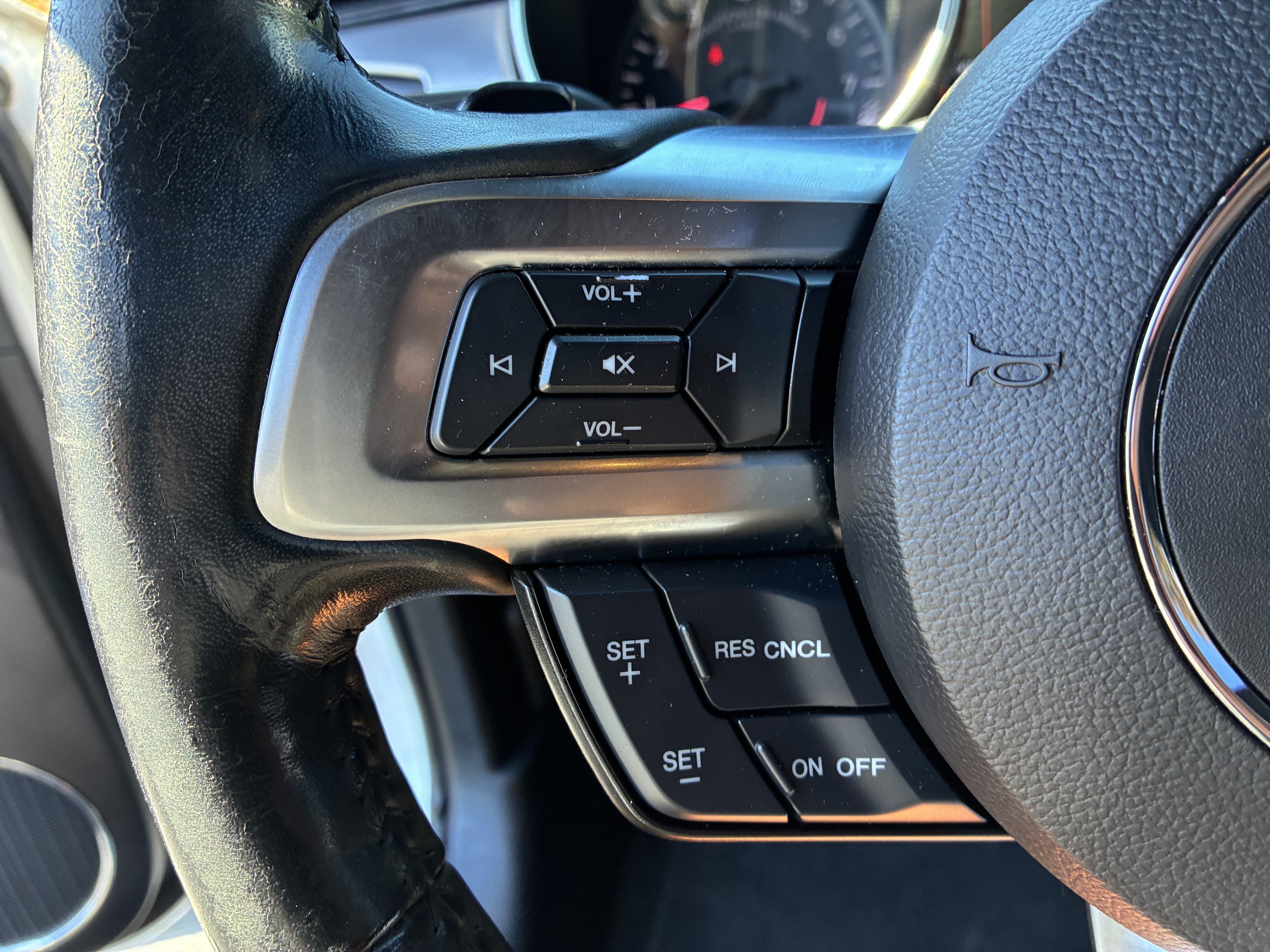 Used 2018 Ford Mustang GT Premium RWD image 25