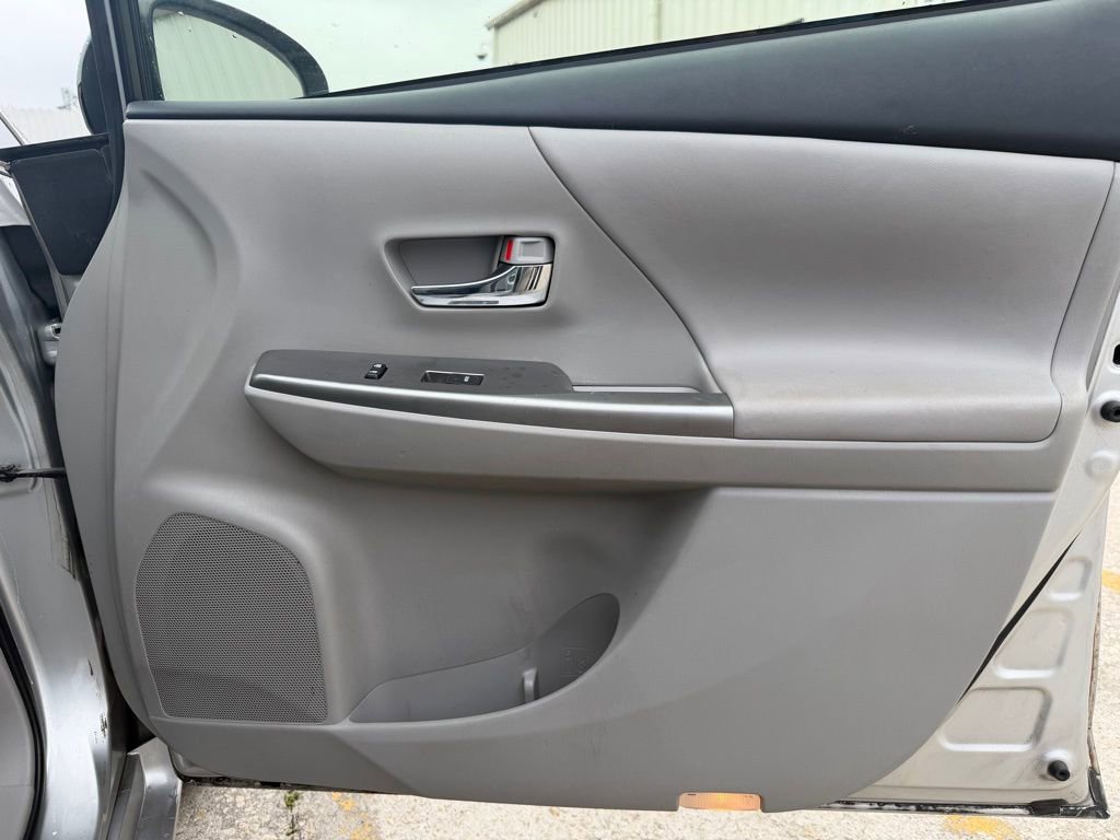 Used 2017 Toyota Prius V Four image 13