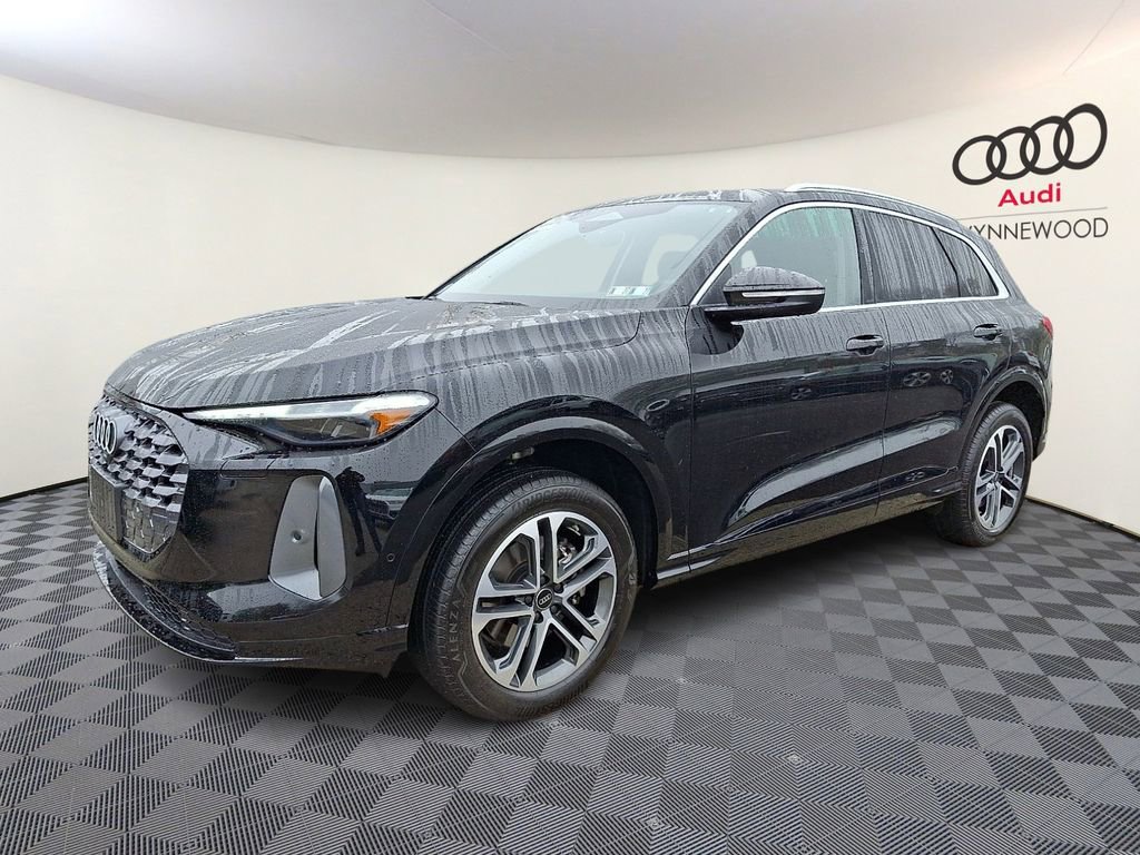 Used 2025 Audi Q5 Premium Plus w/ Premium Plus image 3