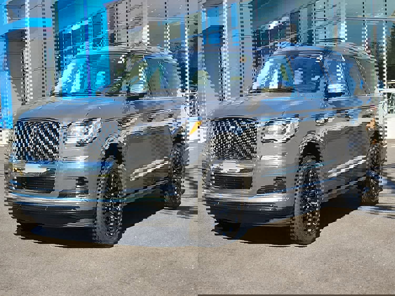 Used 2022 Lincoln Navigator Black Label image 1