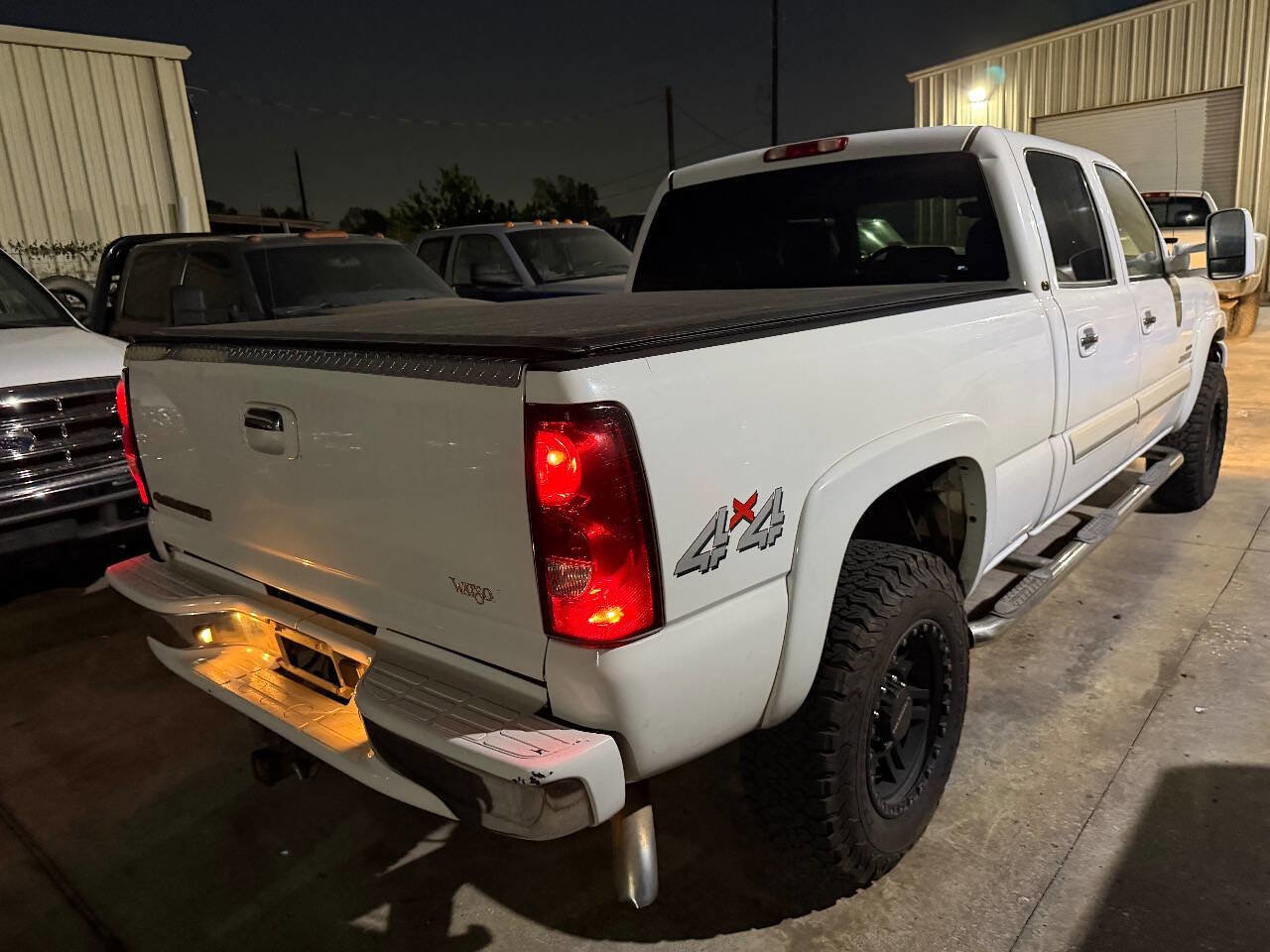 Used 2006 Chevrolet Silverado 2500 LT w/ Onstar Plus Package image 9