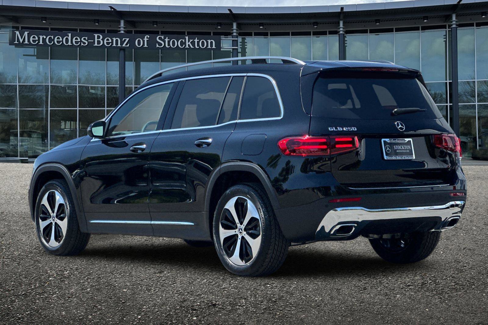 New 2025 Mercedes-Benz GLB 250 250 image 6