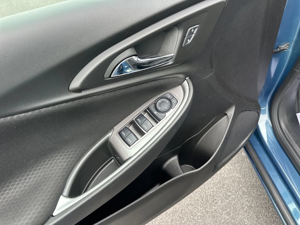 Used 2024 Chevrolet Malibu RS FWD image 15