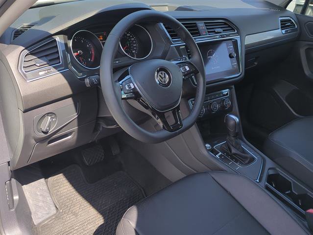 Used 2020 Volkswagen Tiguan SE image 51