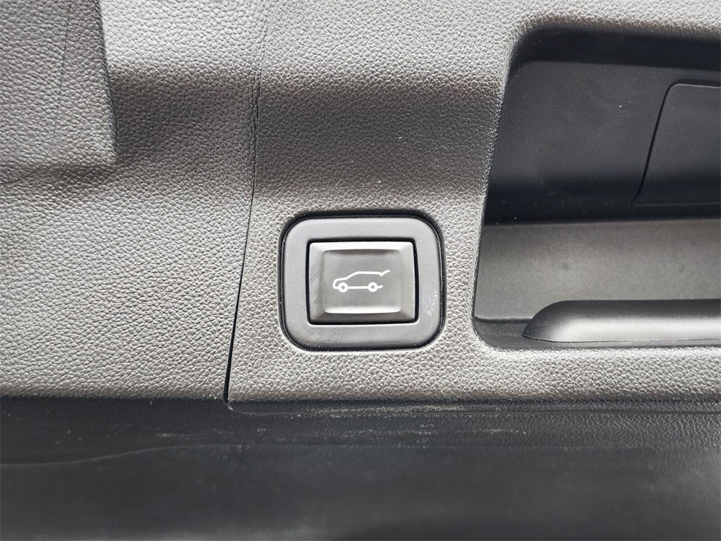 Used 2021 GMC Acadia SLT image 31