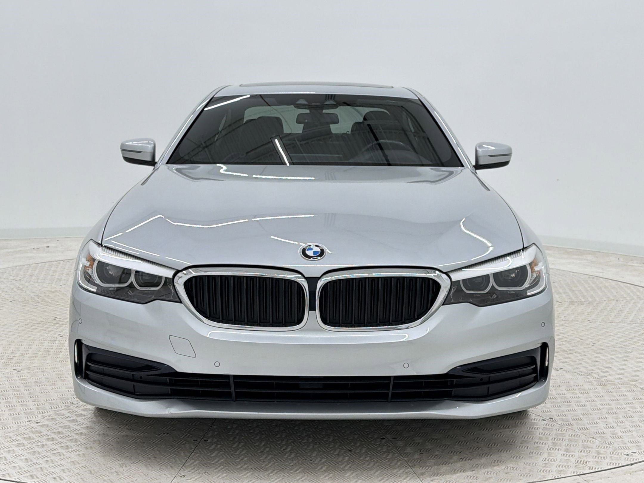 Used 2019 BMW 530i w/ Convenience Package image 6