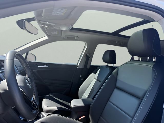 Used 2021 Volkswagen Tiguan SE w/ Panoramic Sunroof Package AWD/4WD image 13