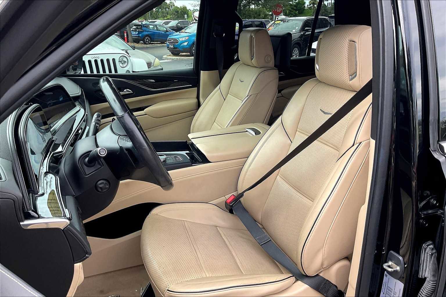 Used 2021 Cadillac Escalade Premium Luxury w/ Driver Assist Tech Package image 23