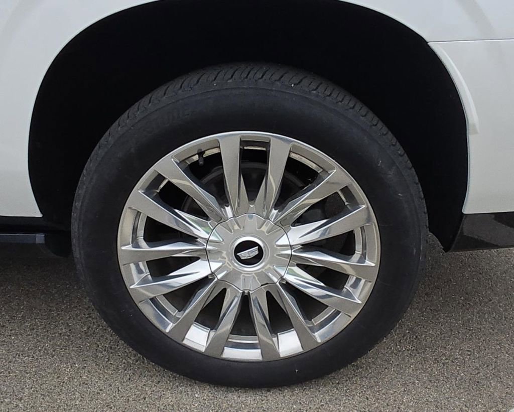 Used 2021 Cadillac Escalade ESV Premium Luxury w/ Driver Assist Tech Package RWD image 6