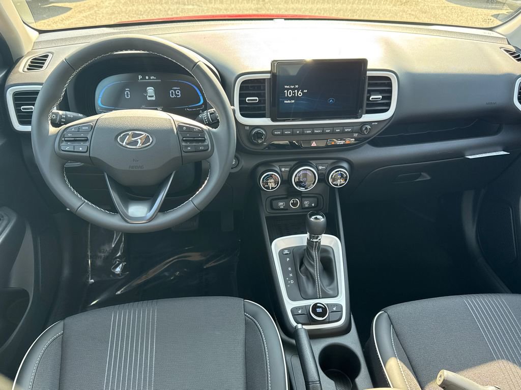 New 2025 Hyundai Venue Limited image 13