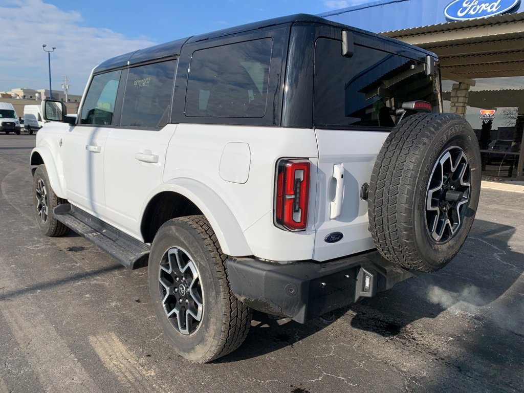 Used 2025 Ford Bronco Outer Banks image 5