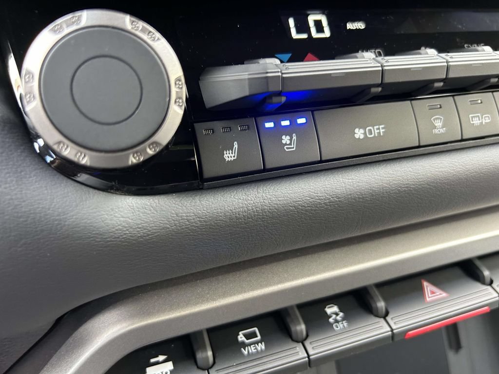 New 2026 Toyota Tundra Platinum AWD/4WD image 26