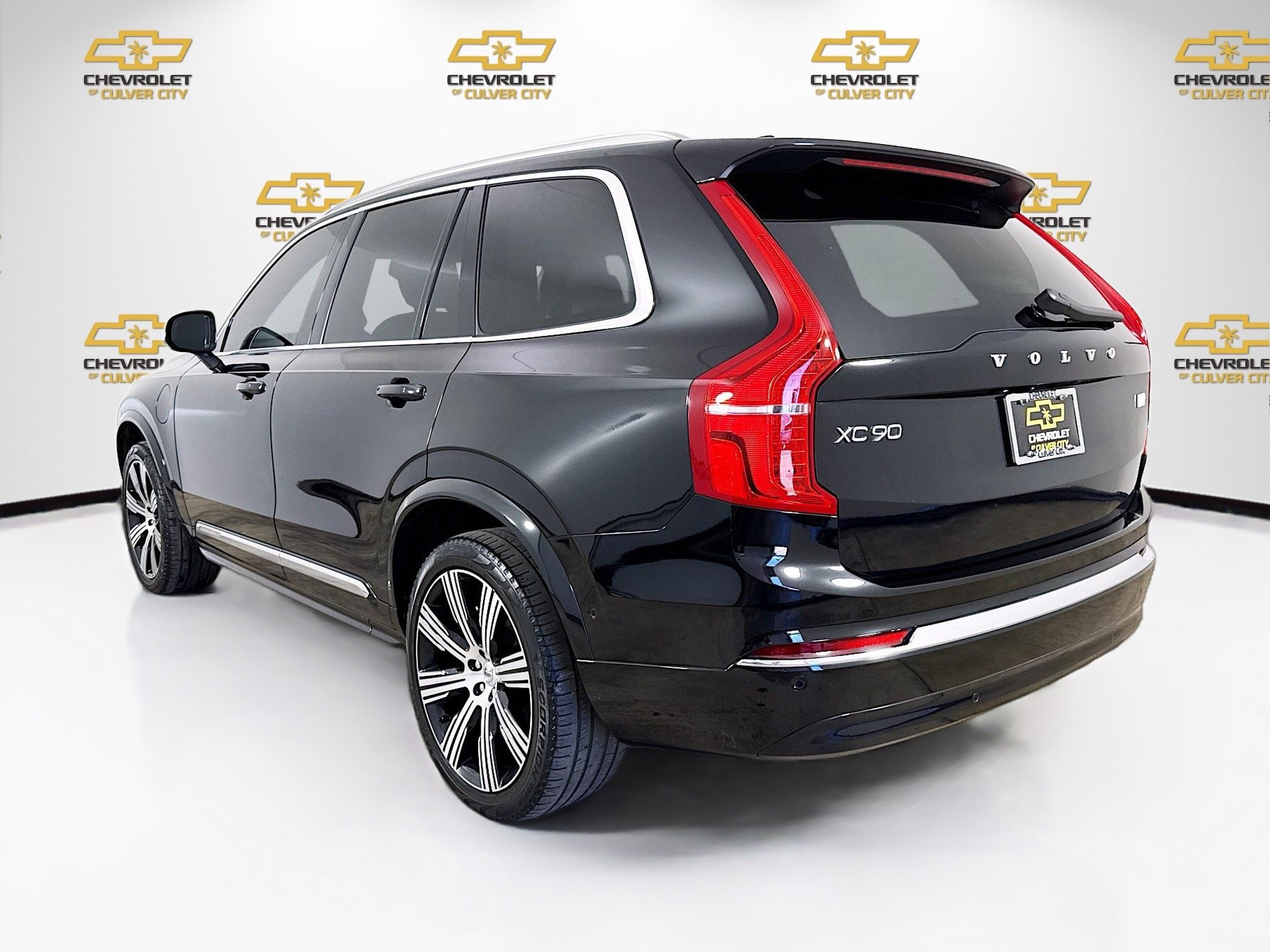 Used 2024 Volvo XC90 T8 Ultimate w/ Protection Package Premier AWD/4WD image 6