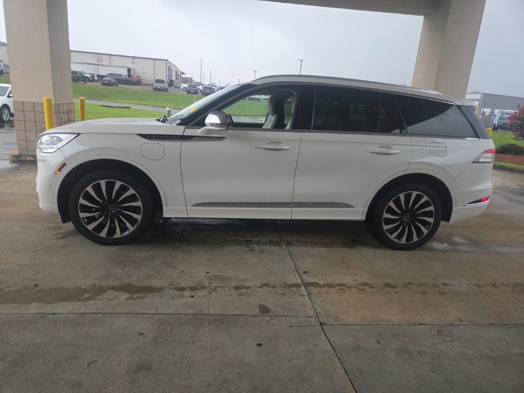 Used 2020 Lincoln Aviator Black Label Grand Touring w/ Class IV Trailer Tow Package AWD/4WD image 7