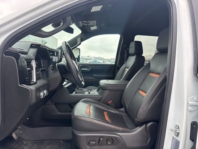 Used 2024 GMC Sierra 2500 AT4 w/ AT4 Preferred Package image 3