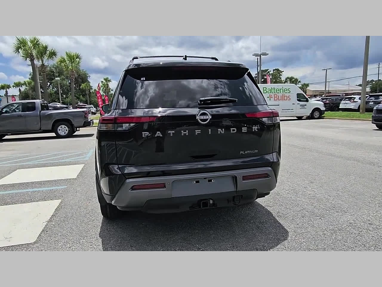 New 2026 Nissan Pathfinder Platinum FWD image 27