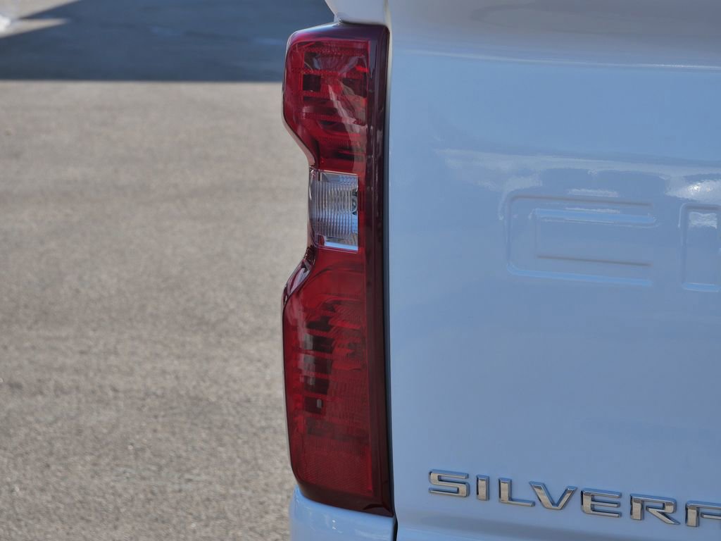 Used 2025 Chevrolet Silverado 2500 LT w/ Convenience Package AWD/4WD image 9