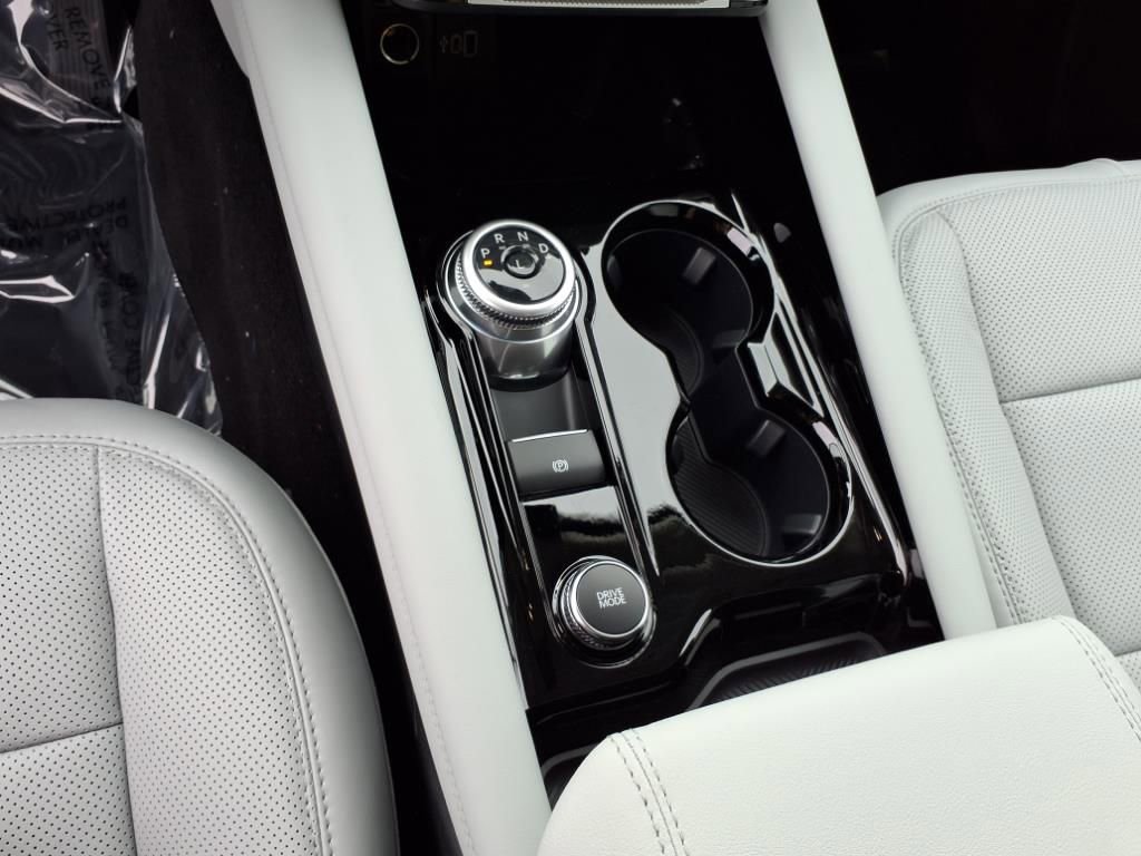 New 2025 Ford Explorer Platinum w/ Ultimate Package image 16