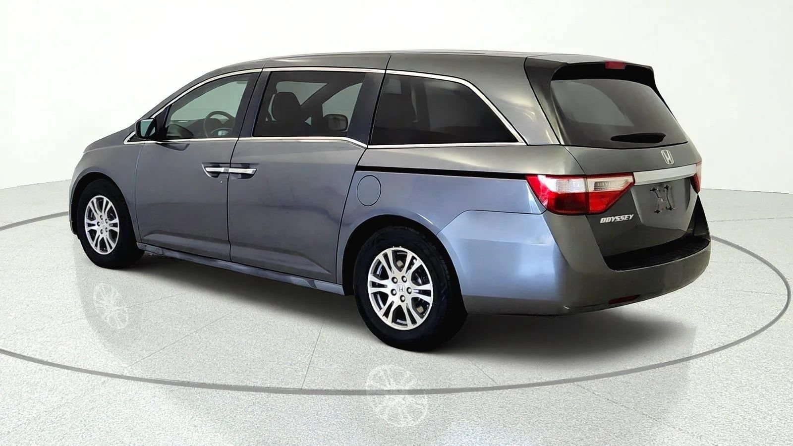 Used 2012 Honda Odyssey EX image 4
