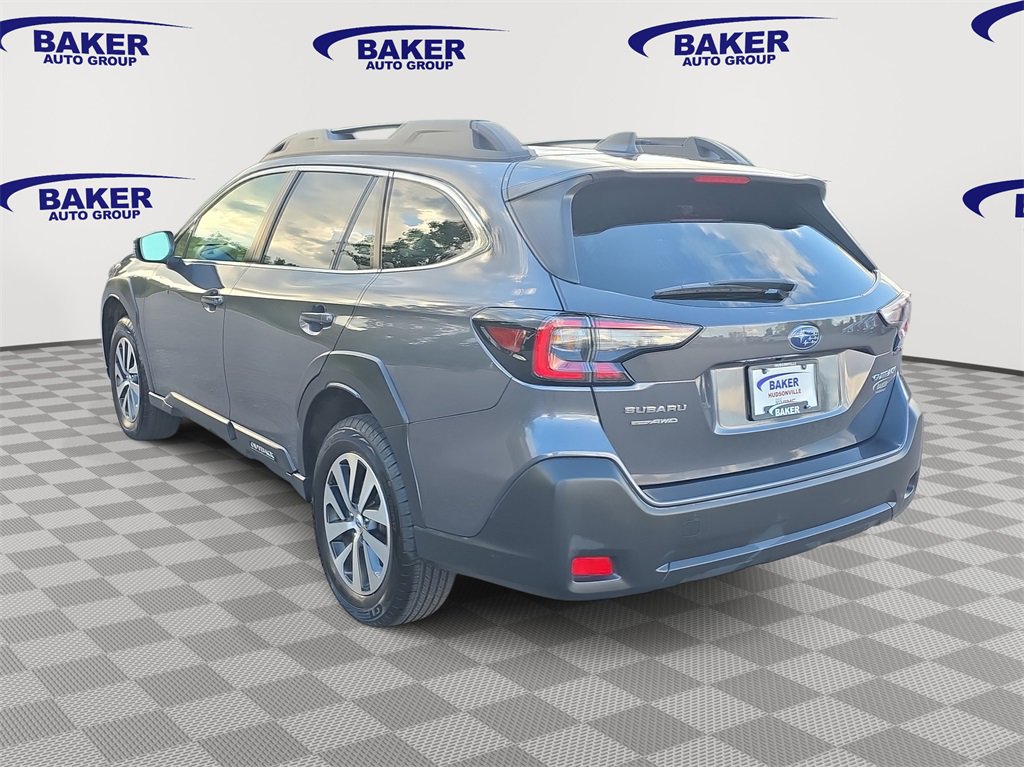 Used 2023 Subaru Outback Premium image 7