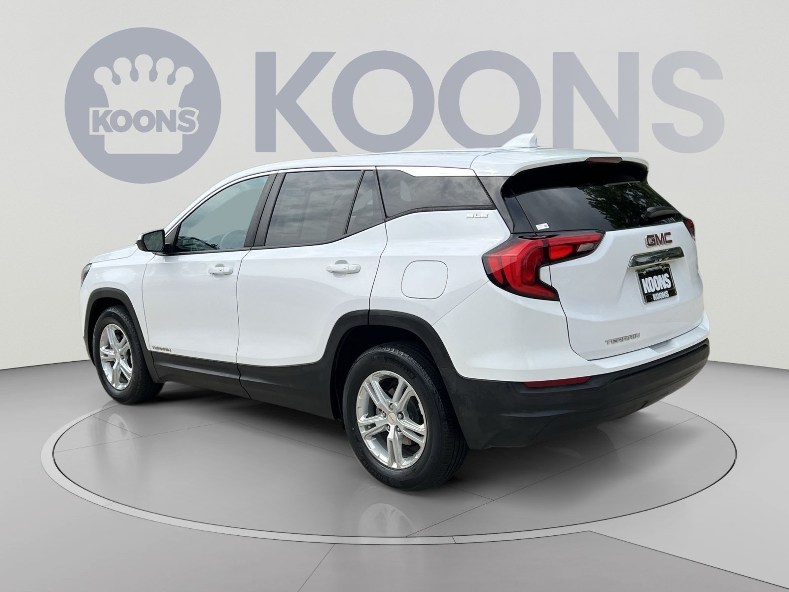 Used 2021 GMC Terrain SLE FWD image 4