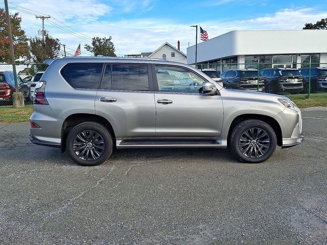Used 2023 Lexus GX 460 Premium w/ Accessory Package image 10