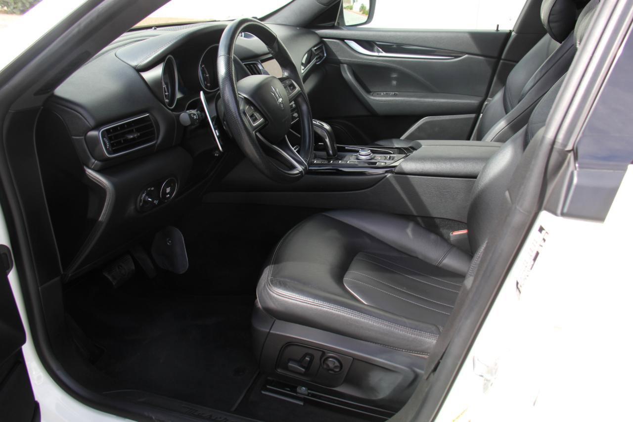 Used 2020 Maserati Levante S image 23