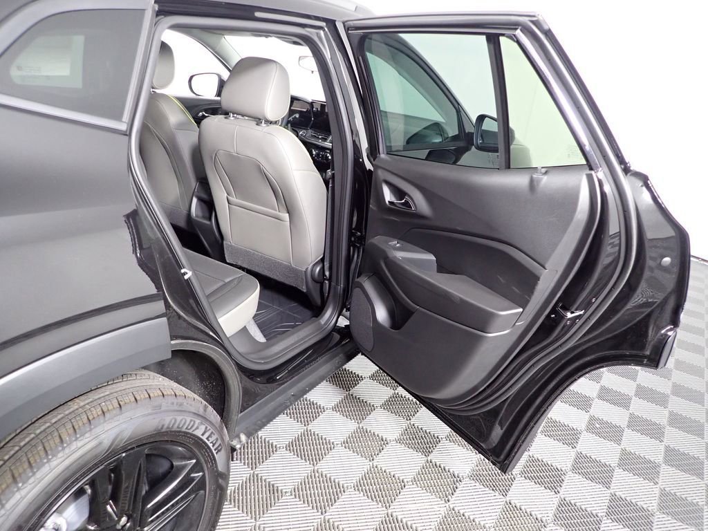 New 2026 Chevrolet Trax ACTIV FWD image 29