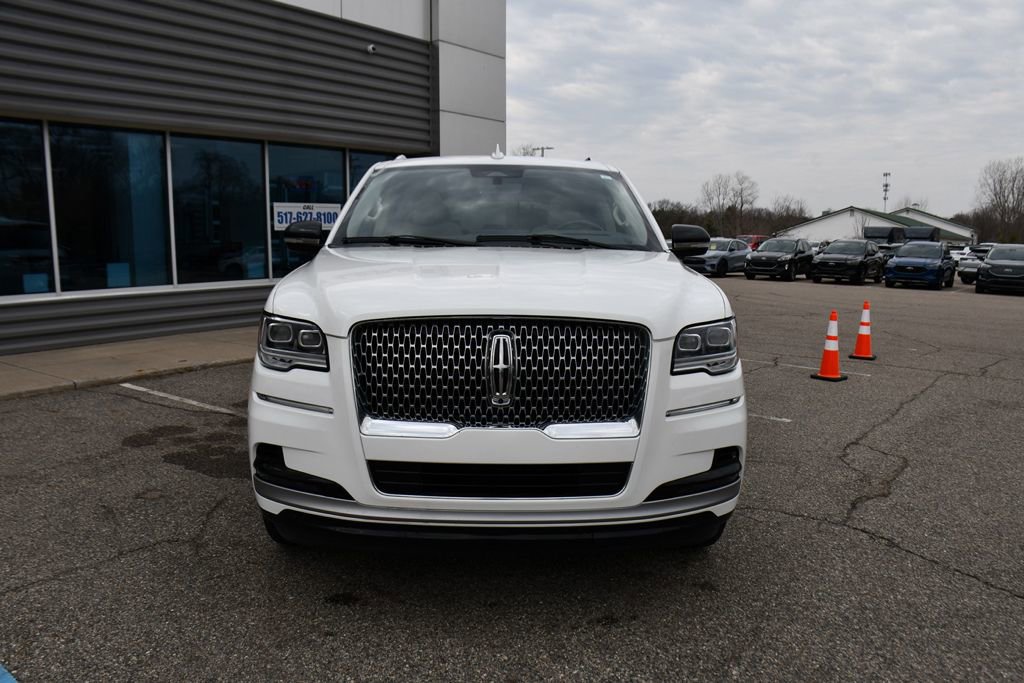 Used 2022 Lincoln Navigator Reserve image 10