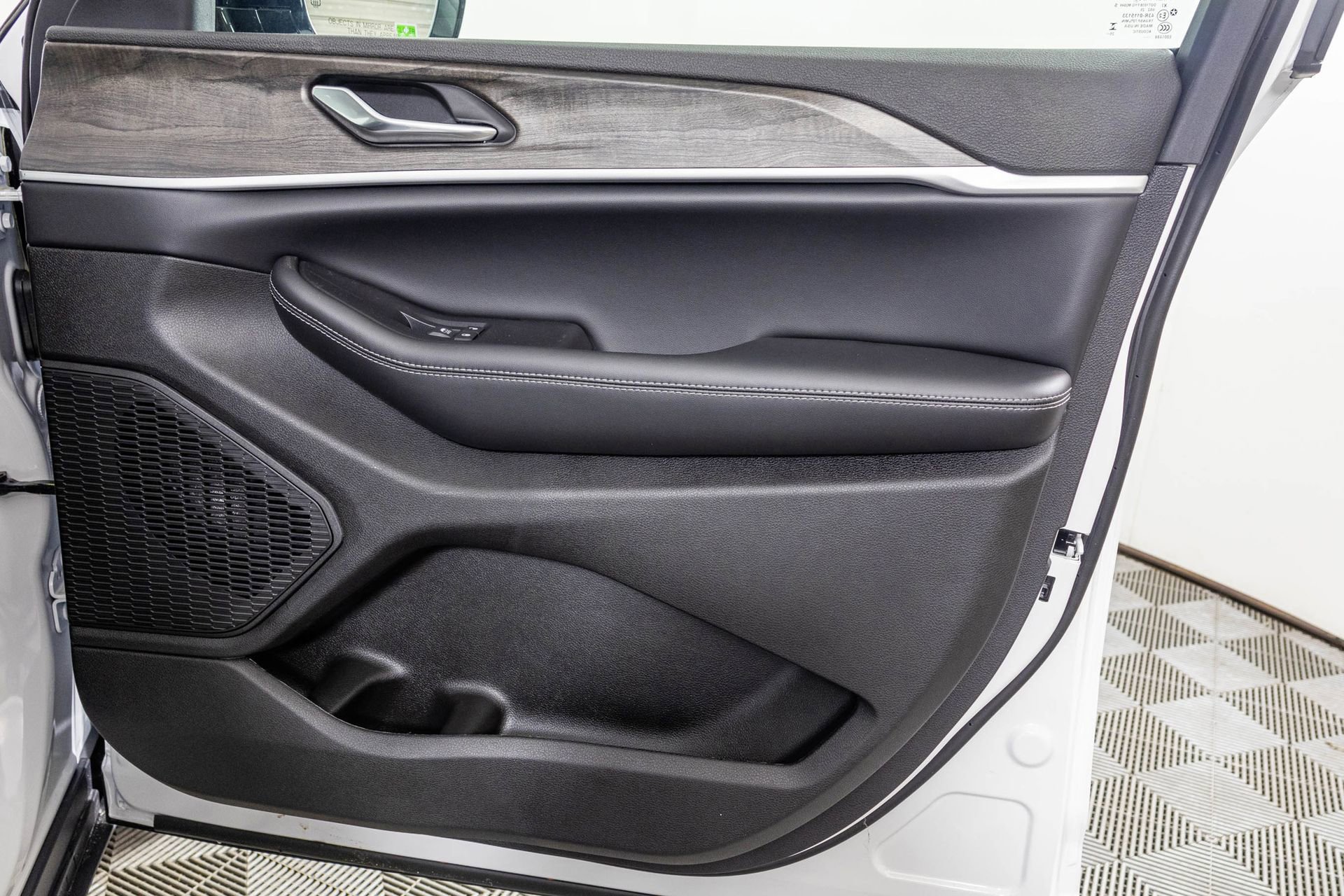 New 2026 Jeep Grand Cherokee Altitude image 46