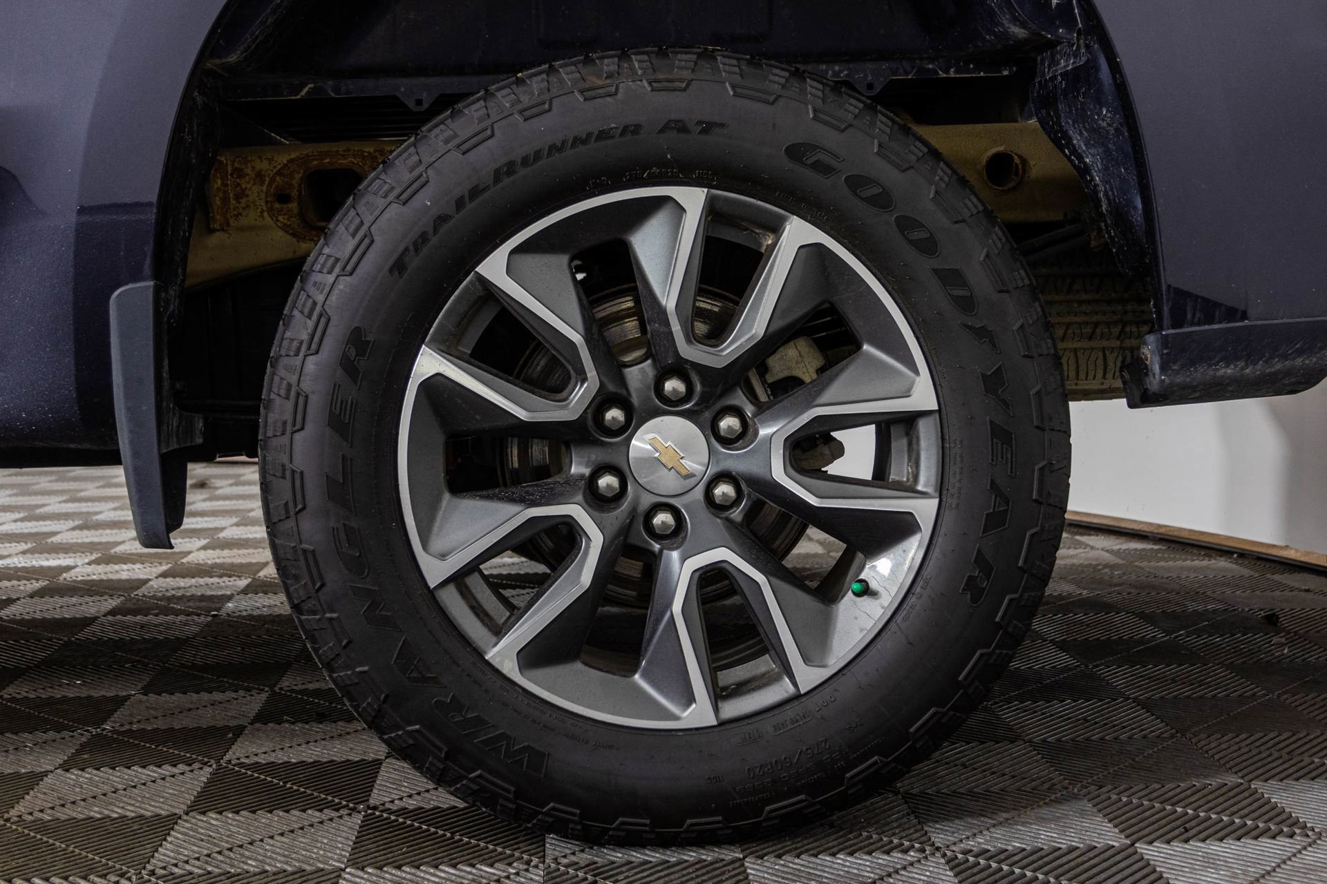 Used 2023 Chevrolet Silverado 1500 LT image 48