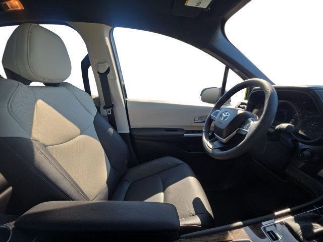 Certified 2026 Toyota Sienna Limited FWD image 16