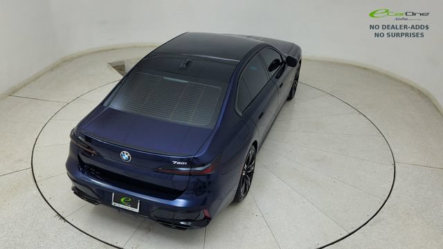 Used 2023 BMW 760i xDrive AWD/4WD image 82