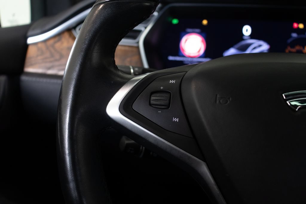 Used 2018 Tesla Model X 100D AWD/4WD image 28